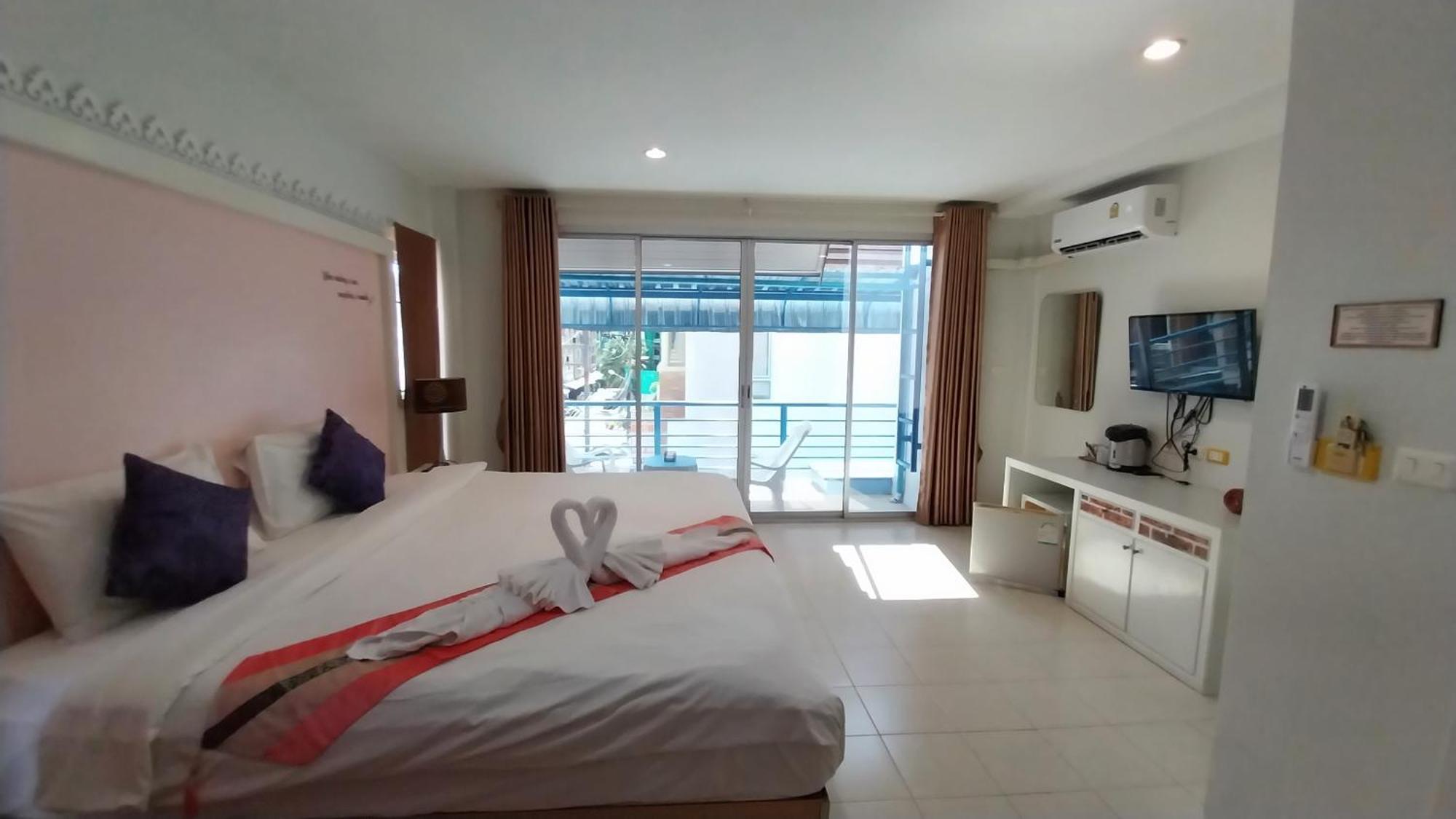 Phuket Racha Kata Homestay Екстериор снимка